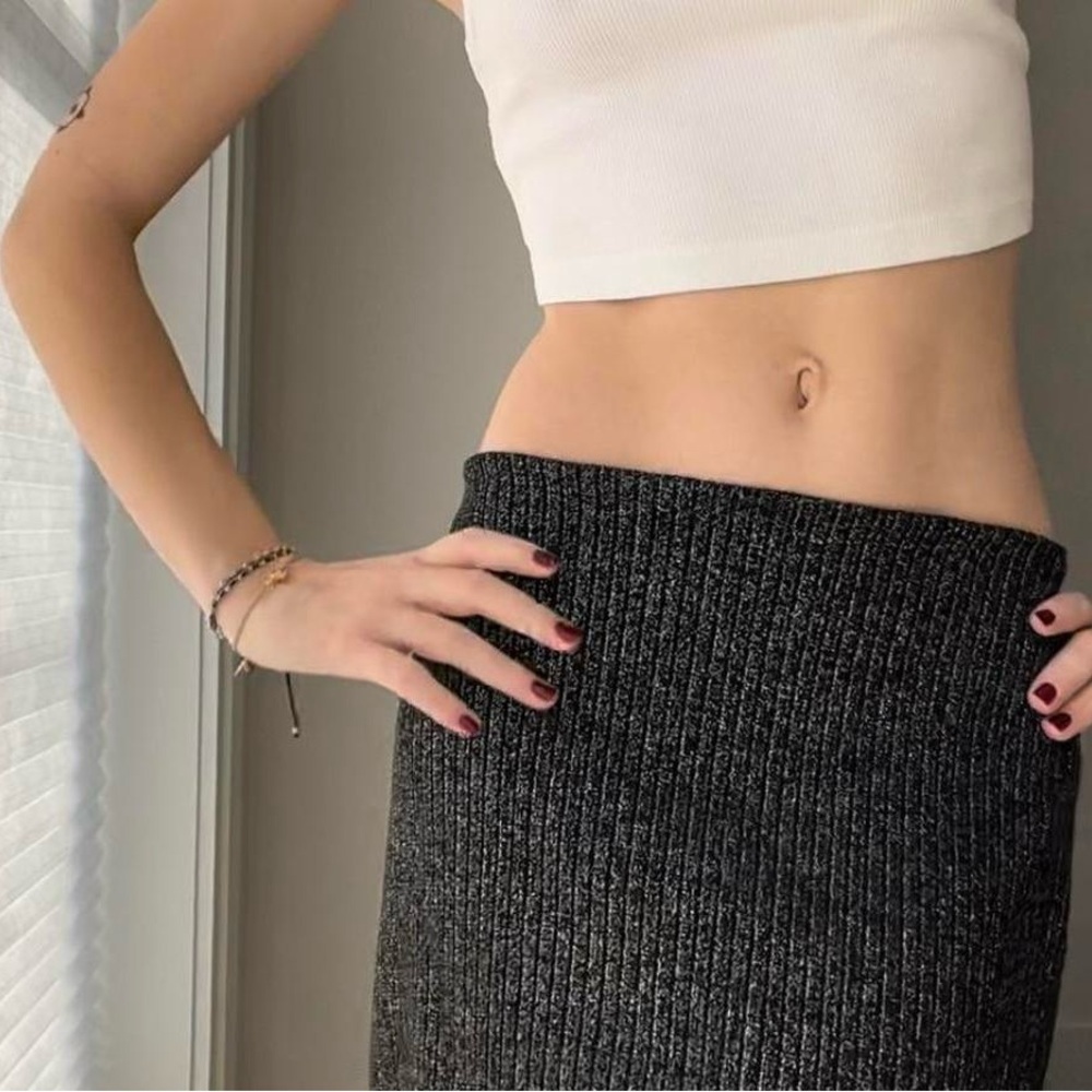 Urban Outfitters Women's Black and Silver Skirt - Picture 2 of 11